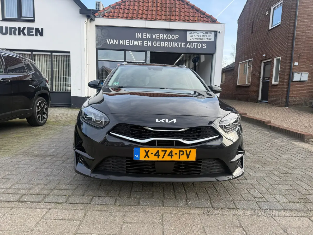 1.0 T-GDi DynamicPlusLine, Stoelverwarming,Stuurverwarming,Apple Carplay/Android,Navigatie,Trekhaak