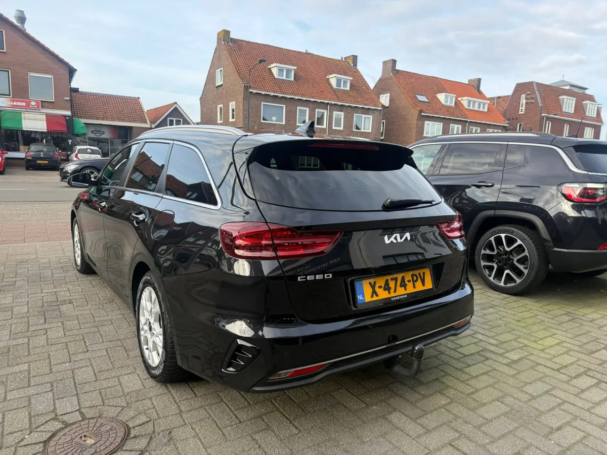 1.0 T-GDi DynamicPlusLine, Stoelverwarming,Stuurverwarming,Apple Carplay/Android,Navigatie,Trekhaak