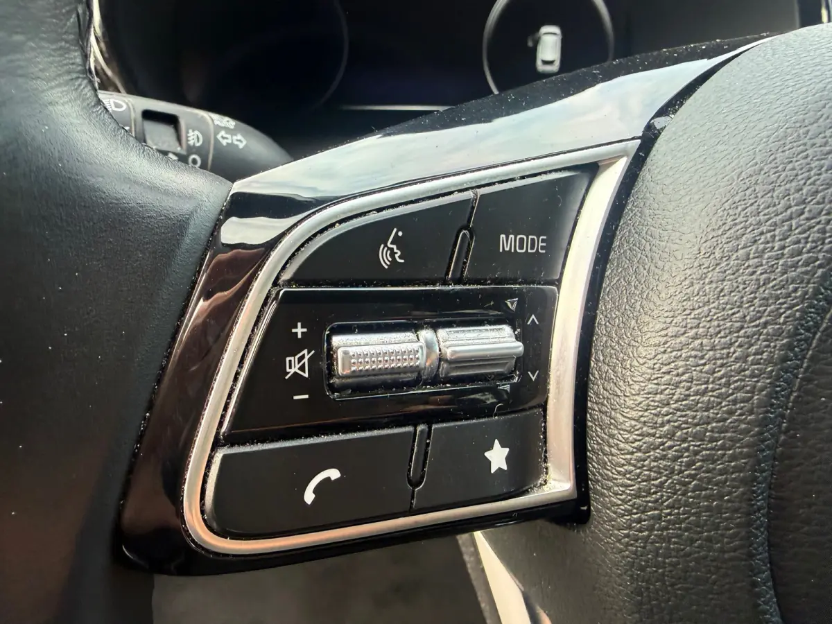 1.0 T-GDi DynamicPlusLine, Stoelverwarming,Stuurverwarming,Apple Carplay/Android,Navigatie,Trekhaak
