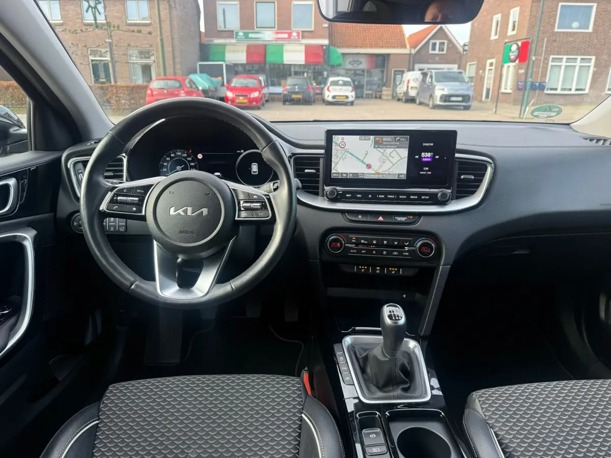 1.0 T-GDi DynamicPlusLine, Stoelverwarming,Stuurverwarming,Apple Carplay/Android,Navigatie,Trekhaak