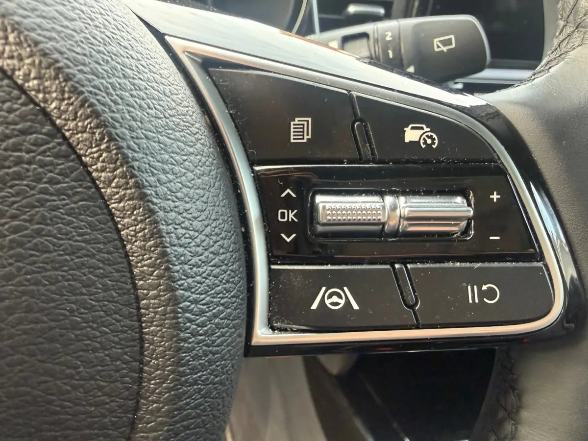 1.0 T-GDi DynamicPlusLine, Stoelverwarming,Stuurverwarming,Apple Carplay/Android,Navigatie,Trekhaak