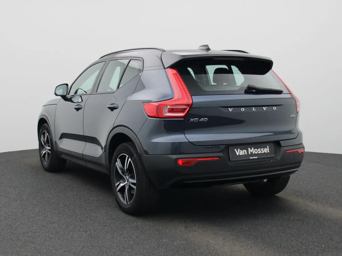 2.0 B4 AWD R-Design | Automaat | Apple Carplay/Android Auto | Achteruitrijcamera | Stoelverwarming | Parkeersensoren |