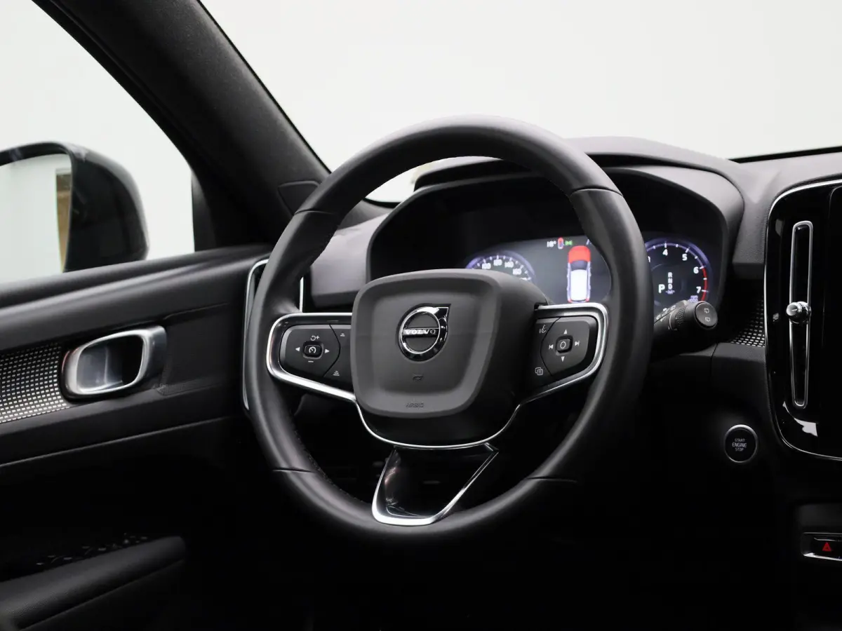 2.0 B4 AWD R-Design | Automaat | Apple Carplay/Android Auto | Achteruitrijcamera | Stoelverwarming | Parkeersensoren |