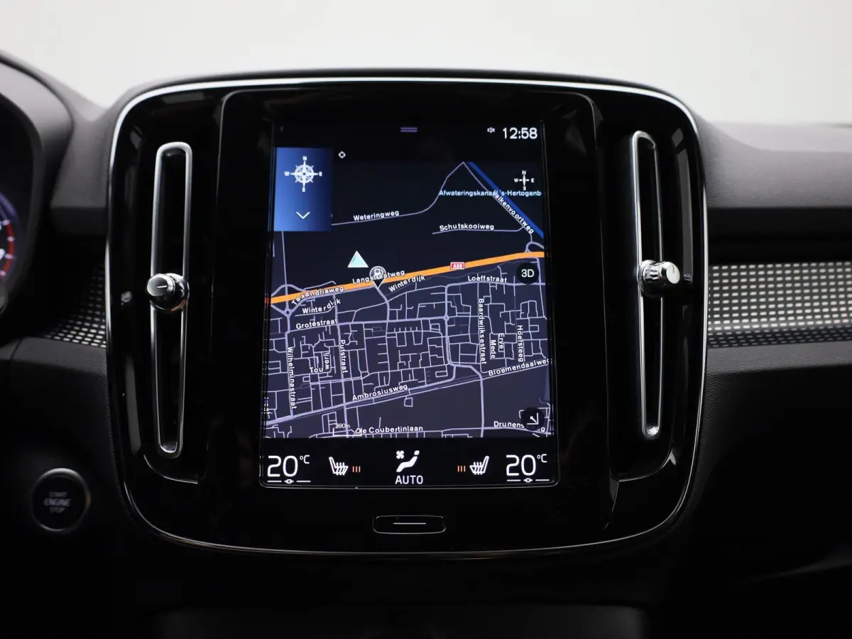 2.0 B4 AWD R-Design | Automaat | Apple Carplay/Android Auto | Achteruitrijcamera | Stoelverwarming | Parkeersensoren |