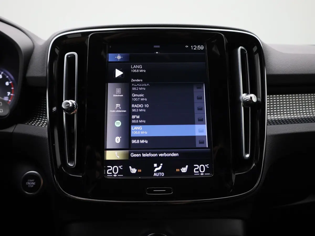 2.0 B4 AWD R-Design | Automaat | Apple Carplay/Android Auto | Achteruitrijcamera | Stoelverwarming | Parkeersensoren |