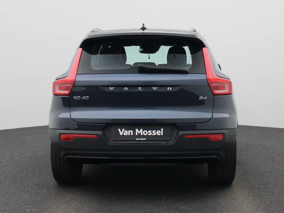 2.0 B4 AWD R-Design | Automaat | Apple Carplay/Android Auto | Achteruitrijcamera | Stoelverwarming | Parkeersensoren |