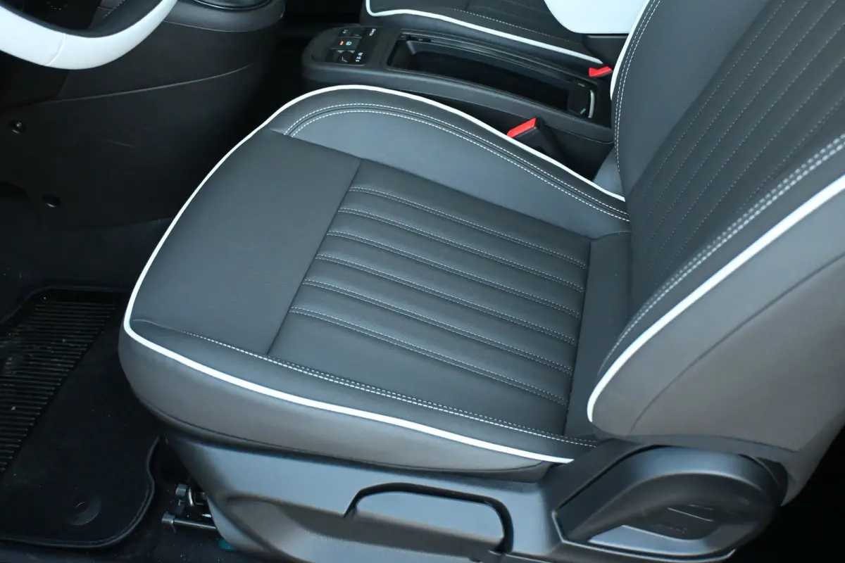 1.0 Hybrid La Prima VOORRAAD-ACTIE! 8 Jaar Garantie! | Panoramadak | JBL | Vol-Leder | Stoelverwarming | Parkeersensoren | !!