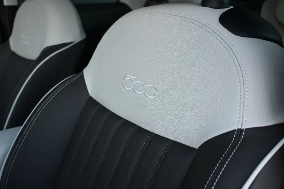 1.0 Hybrid La Prima VOORRAAD-ACTIE! 8 Jaar Garantie! | Panoramadak | JBL | Vol-Leder | Stoelverwarming | Parkeersensoren | !!