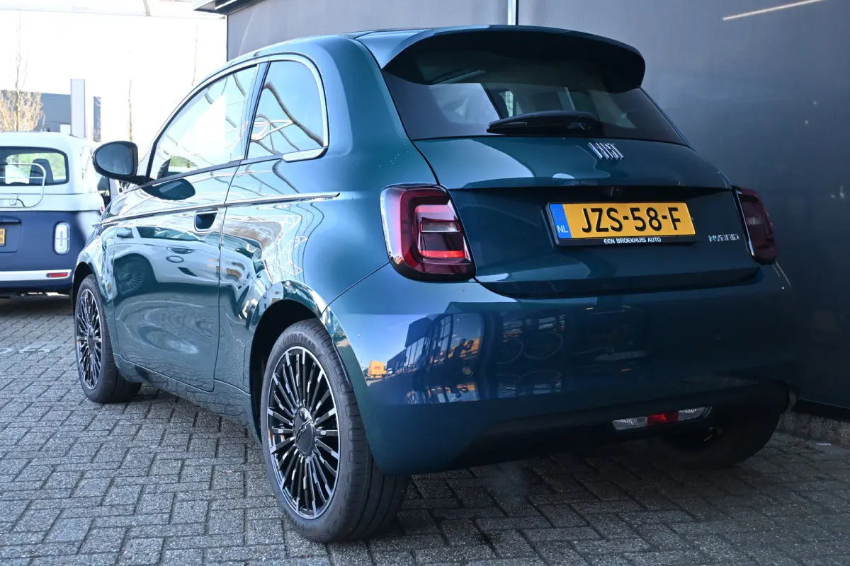 1.0 Hybrid La Prima VOORRAAD-ACTIE! 8 Jaar Garantie! | Panoramadak | JBL | Vol-Leder | Stoelverwarming | Parkeersensoren | !!