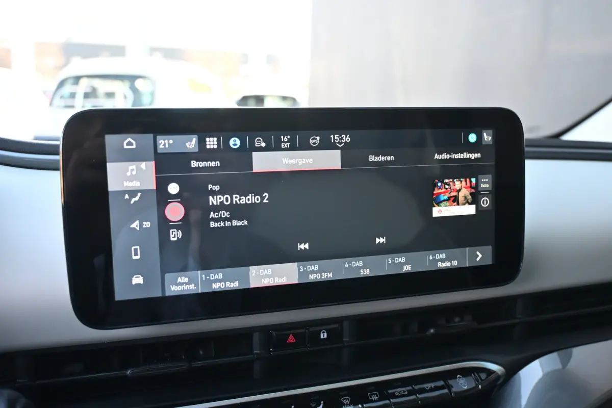 1.0 Hybrid La Prima VOORRAAD-ACTIE! 8 Jaar Garantie! | Panoramadak | JBL | Vol-Leder | Stoelverwarming | Parkeersensoren | !!