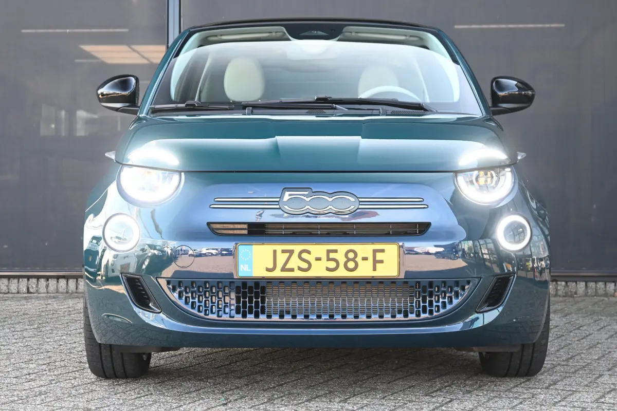1.0 Hybrid La Prima VOORRAAD-ACTIE! 8 Jaar Garantie! | Panoramadak | JBL | Vol-Leder | Stoelverwarming | Parkeersensoren | !!