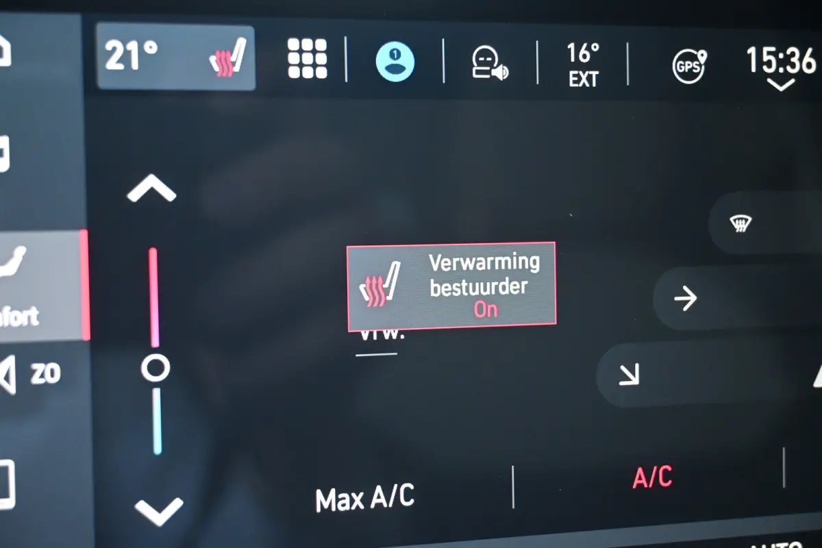 1.0 Hybrid La Prima VOORRAAD-ACTIE! 8 Jaar Garantie! | Panoramadak | JBL | Vol-Leder | Stoelverwarming | Parkeersensoren | !!