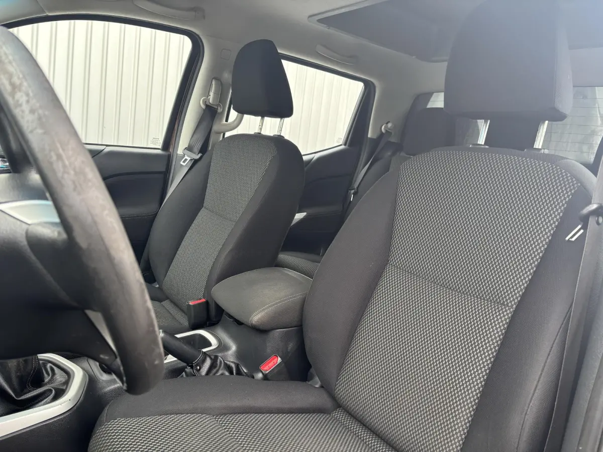 2.3 dCi Acenta DoubleCab Veth*5PERS*A/C*CRUISE*4WD