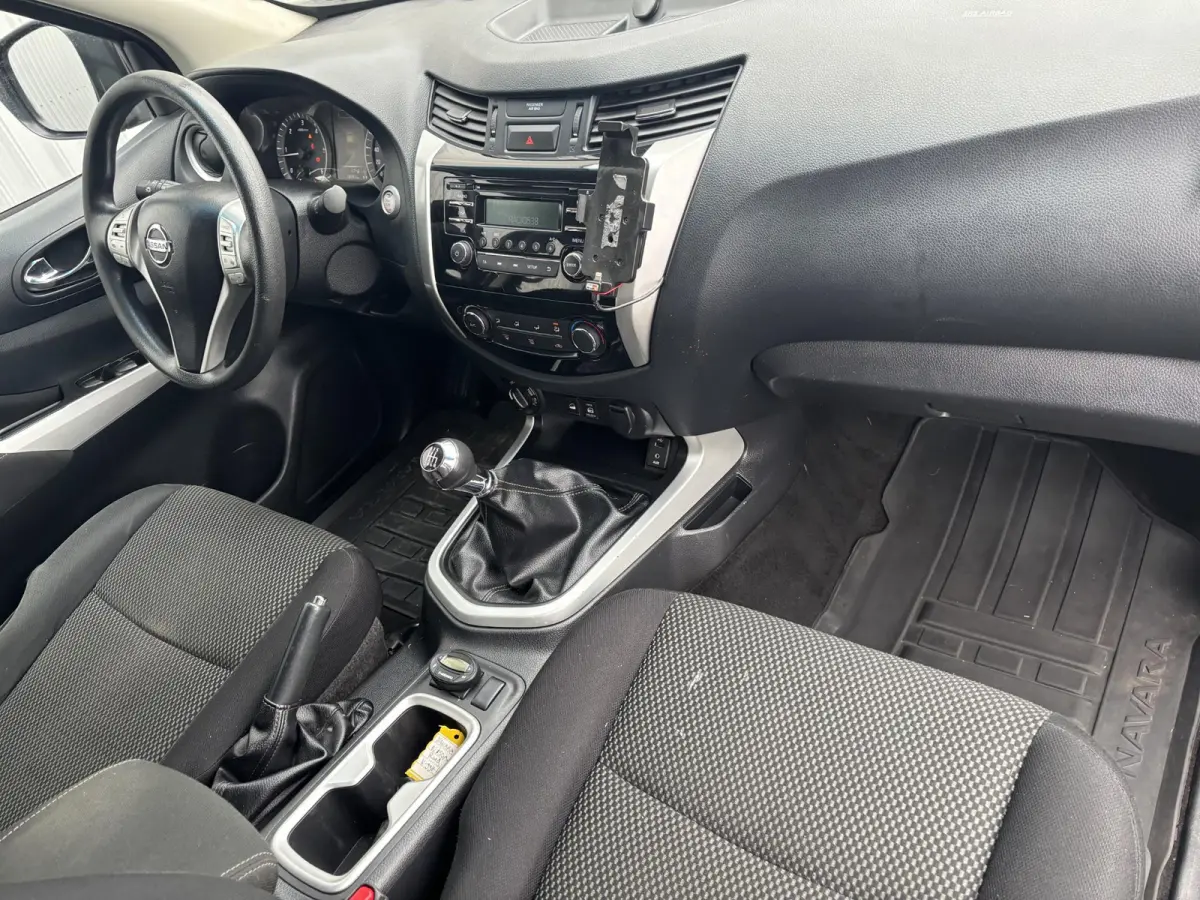 2.3 dCi Acenta DoubleCab Veth*5PERS*A/C*CRUISE*4WD