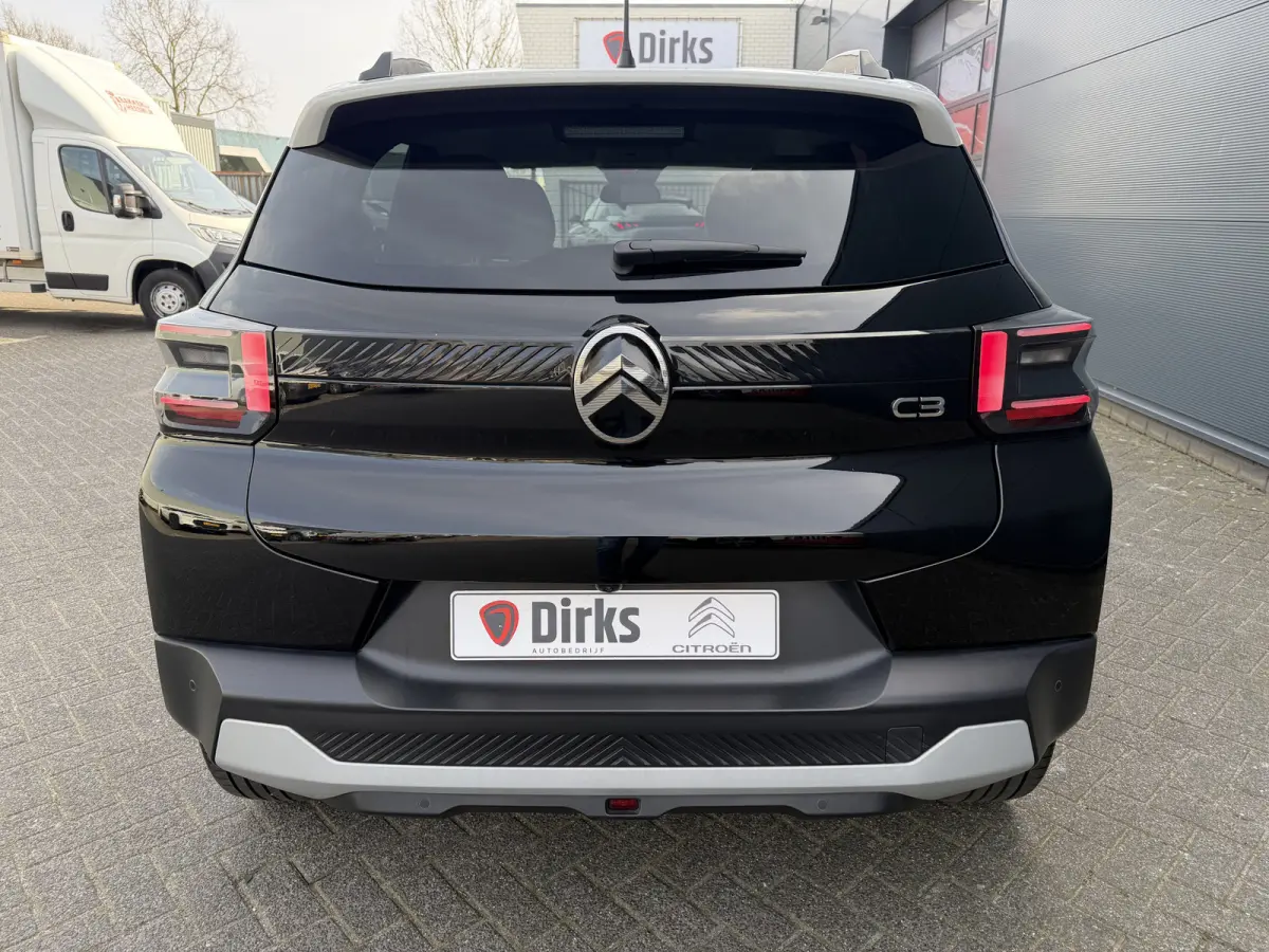 100pk Max (Camera - LED - Automatische Airco - Navigatie - Parkeersensoren - Draadloos laden - Apple Carplay)