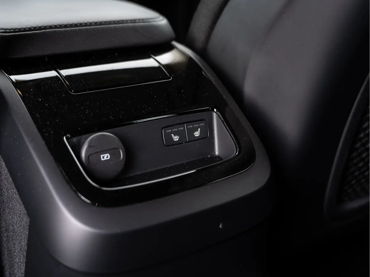 2.0 T6 Plug-in hybrid AWD Core Bright | LED | PDC | Carplay | BTW