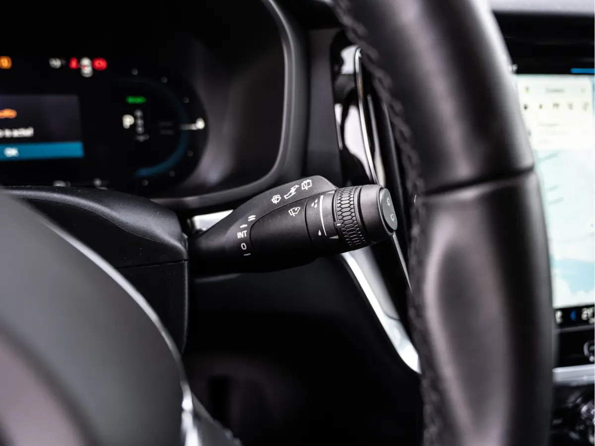 2.0 T6 Plug-in hybrid AWD Core Bright | LED | PDC | Carplay | BTW