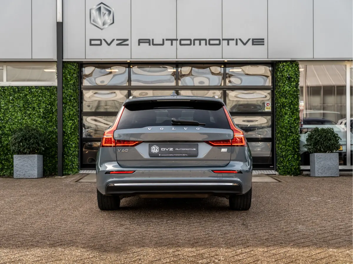 2.0 T6 Plug-in hybrid AWD Core Bright | LED | PDC | Carplay | BTW