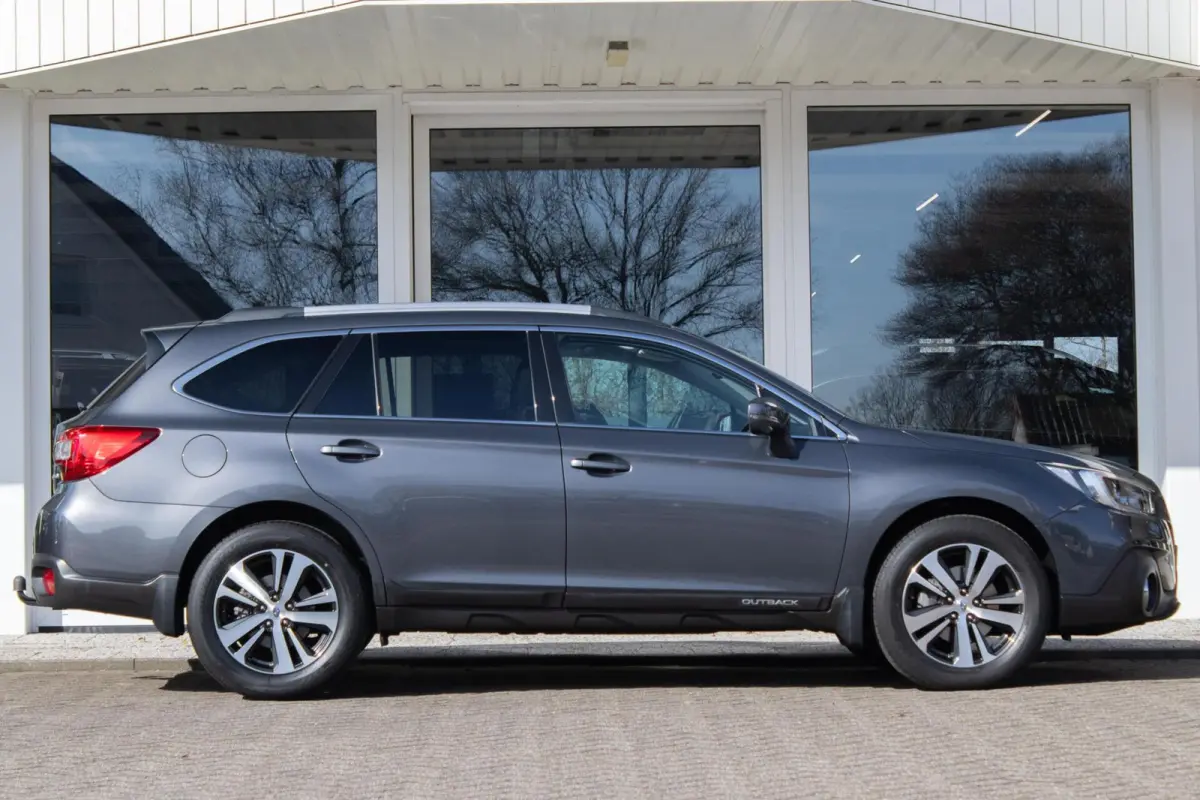 2.5i CVT Premium | Eyesight | Trekhaak | Navigatie | 1e Eigenaar |