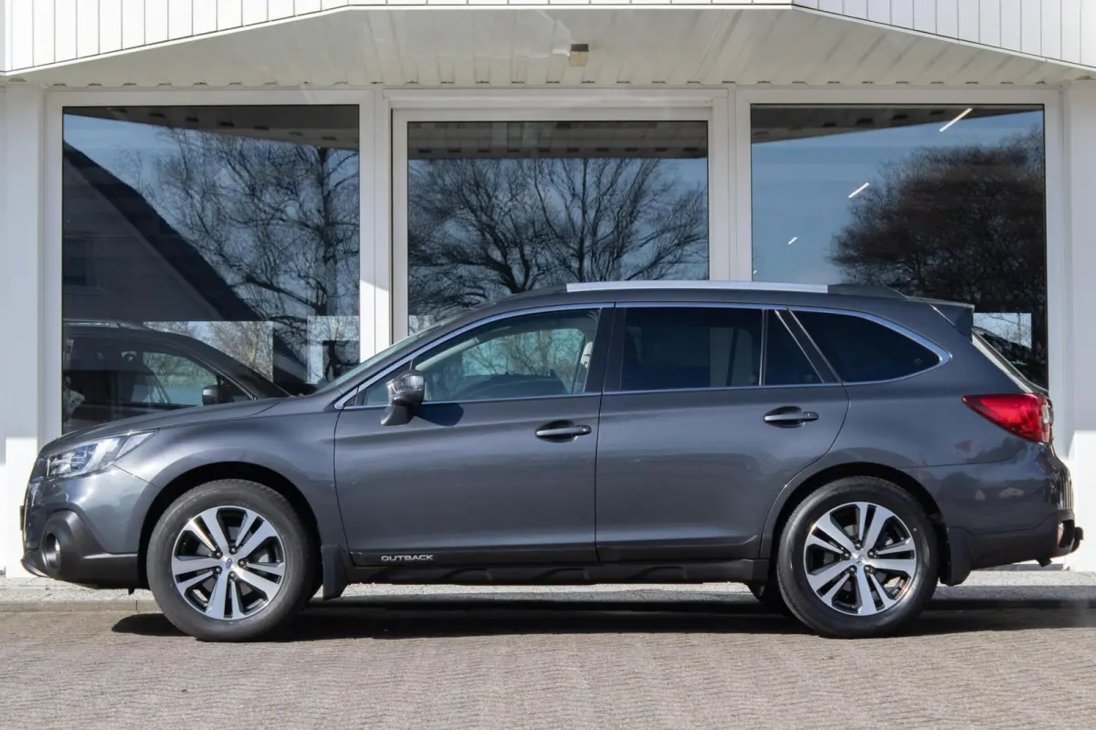 2.5i CVT Premium | Eyesight | Trekhaak | Navigatie | 1e Eigenaar |