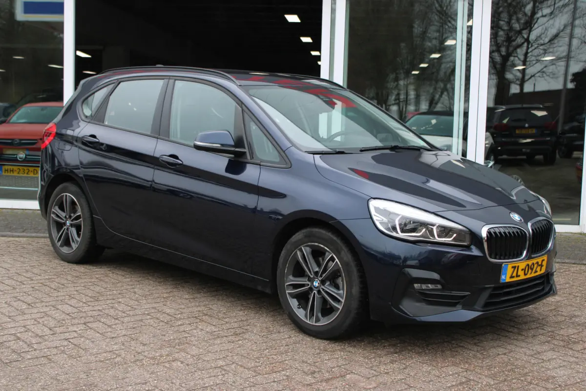 218i Executive Edition