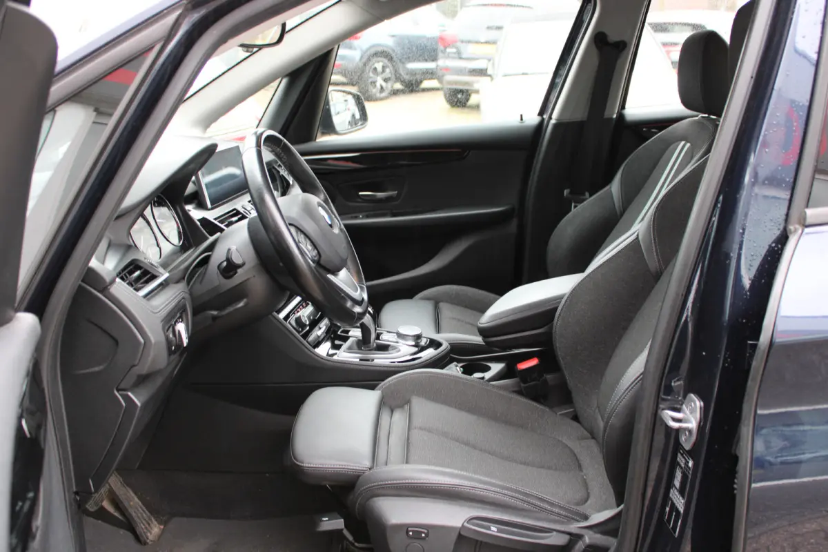 218i Executive Edition