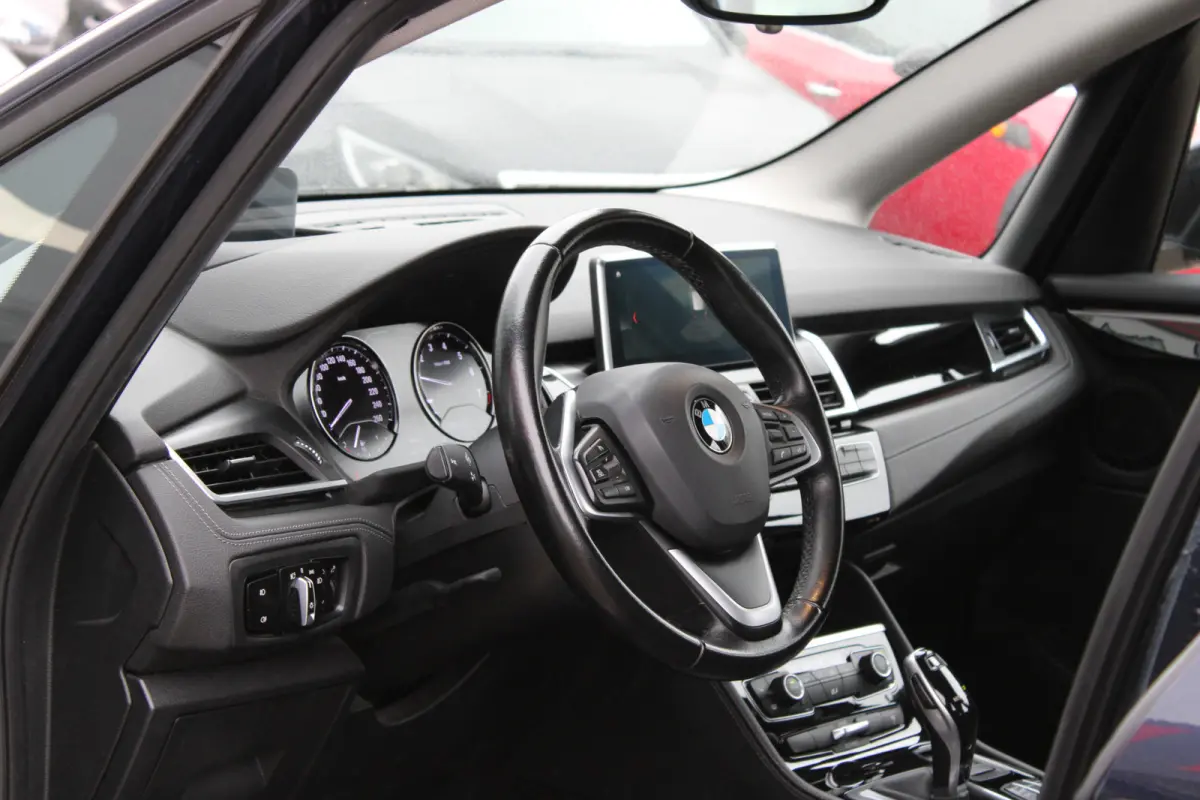 218i Executive Edition
