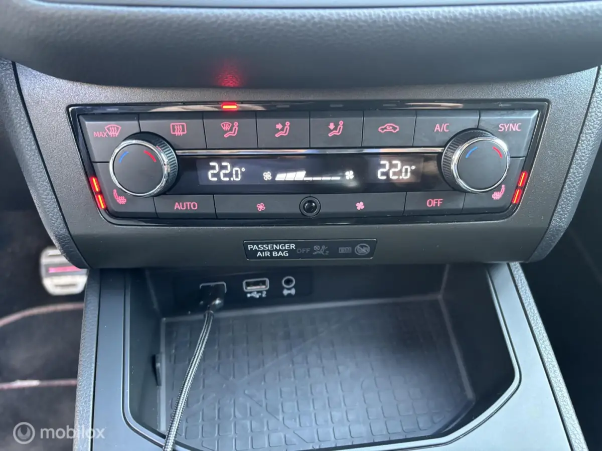 1.0 TSI FR BEATS CAMERA CARPLAY STOELVERWARMING