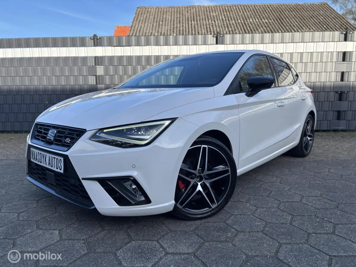 1.0 TSI FR BEATS CAMERA CARPLAY STOELVERWARMING