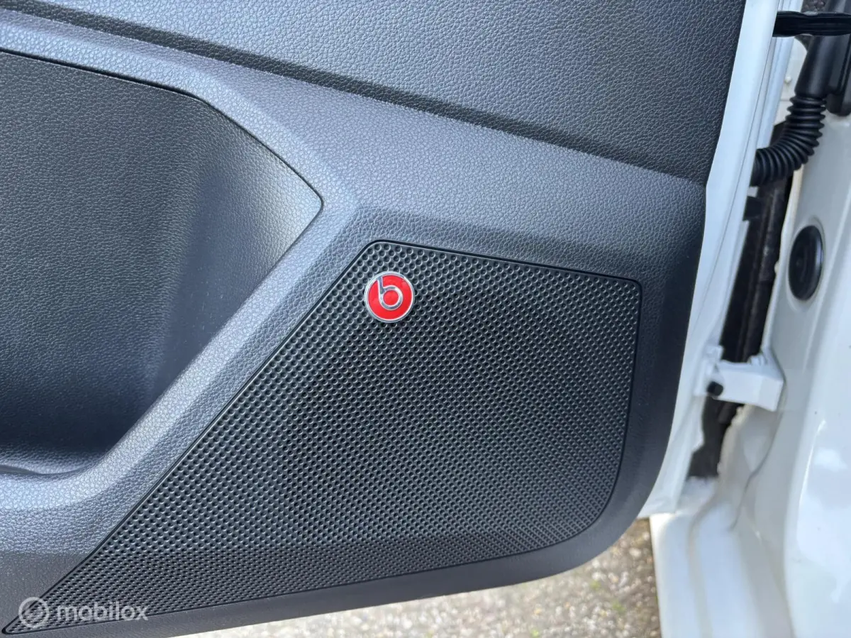 1.0 TSI FR BEATS CAMERA CARPLAY STOELVERWARMING