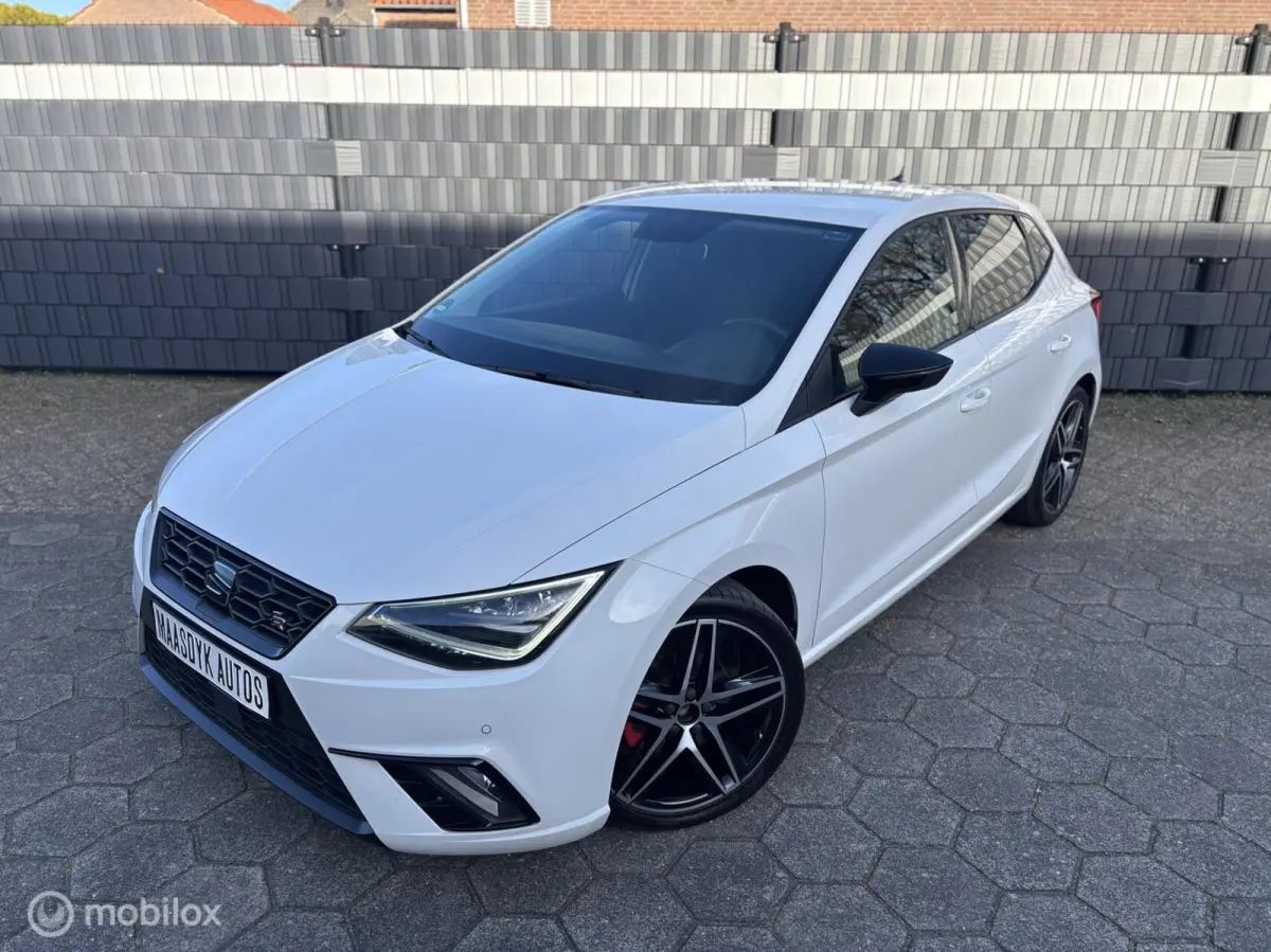 1.0 TSI FR BEATS CAMERA CARPLAY STOELVERWARMING