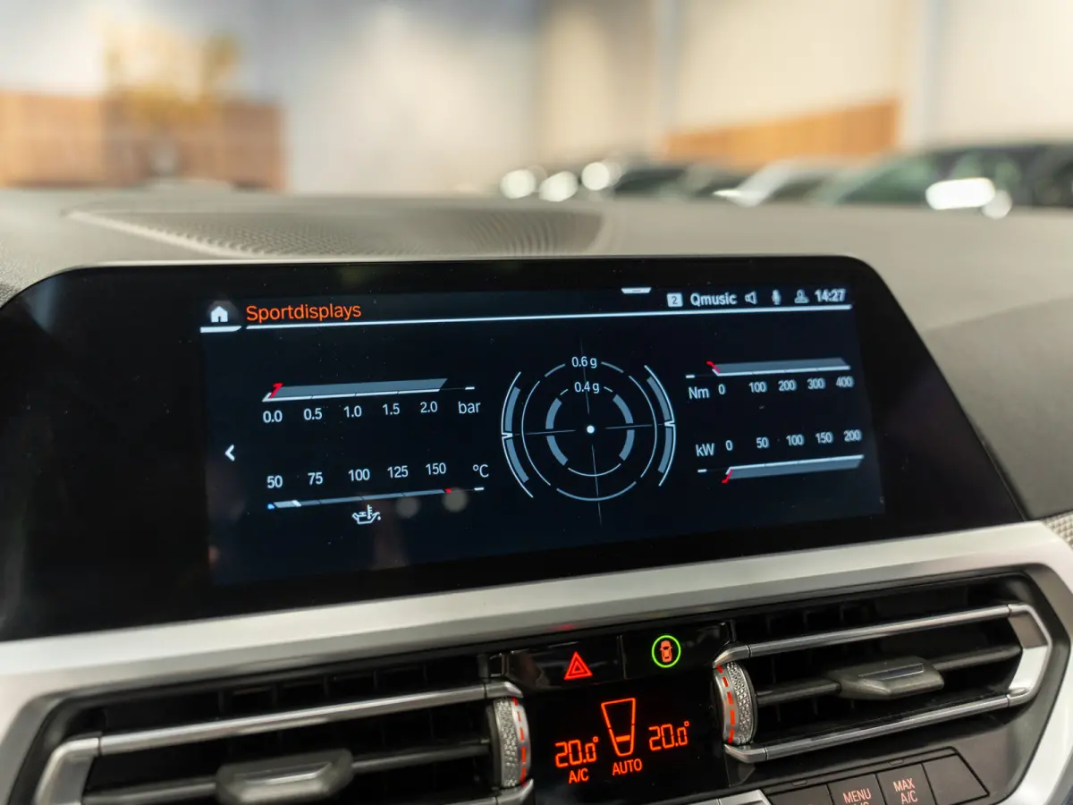 330i 259PK M-Sport Executive Edition, NAP, Apple Carplay, Navi, Cam, Ambiënte Light, Leder/Alcan, Prive Glas,