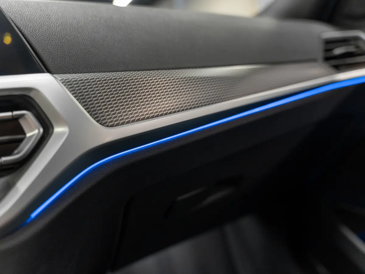330i 259PK M-Sport Executive Edition, NAP, Apple Carplay, Navi, Cam, Ambiënte Light, Leder/Alcan, Prive Glas,