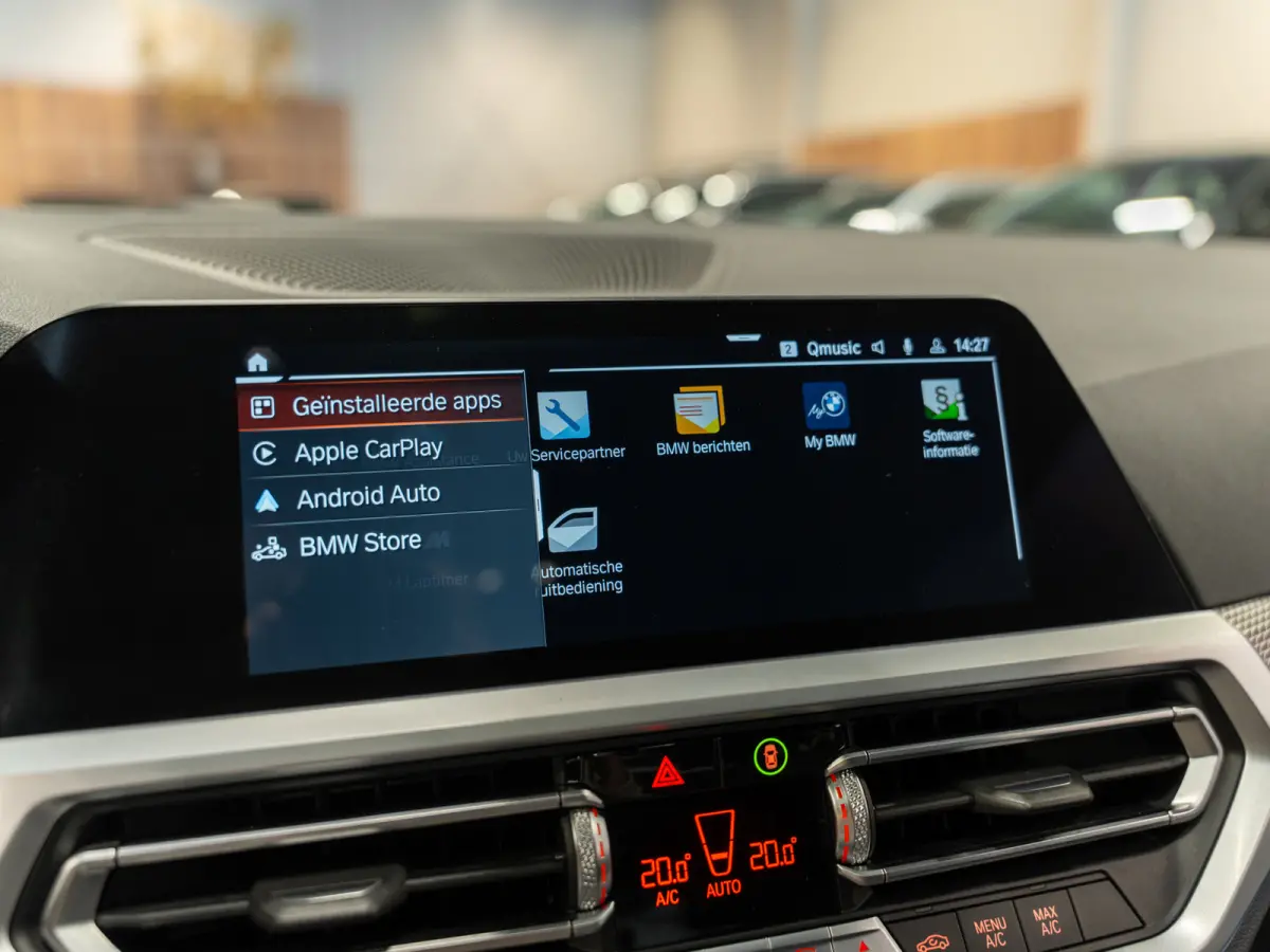 330i 259PK M-Sport Executive Edition, NAP, Apple Carplay, Navi, Cam, Ambiënte Light, Leder/Alcan, Prive Glas,