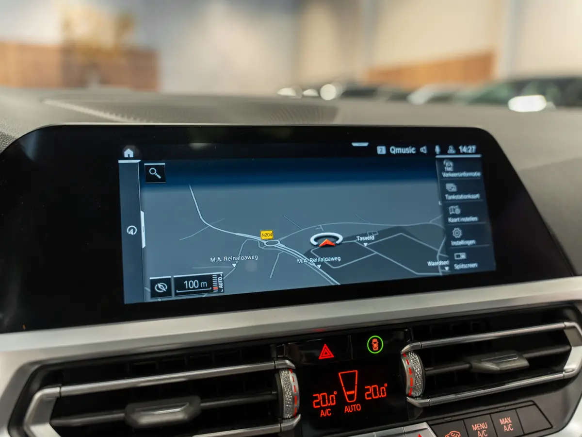 330i 259PK M-Sport Executive Edition, NAP, Apple Carplay, Navi, Cam, Ambiënte Light, Leder/Alcan, Prive Glas,