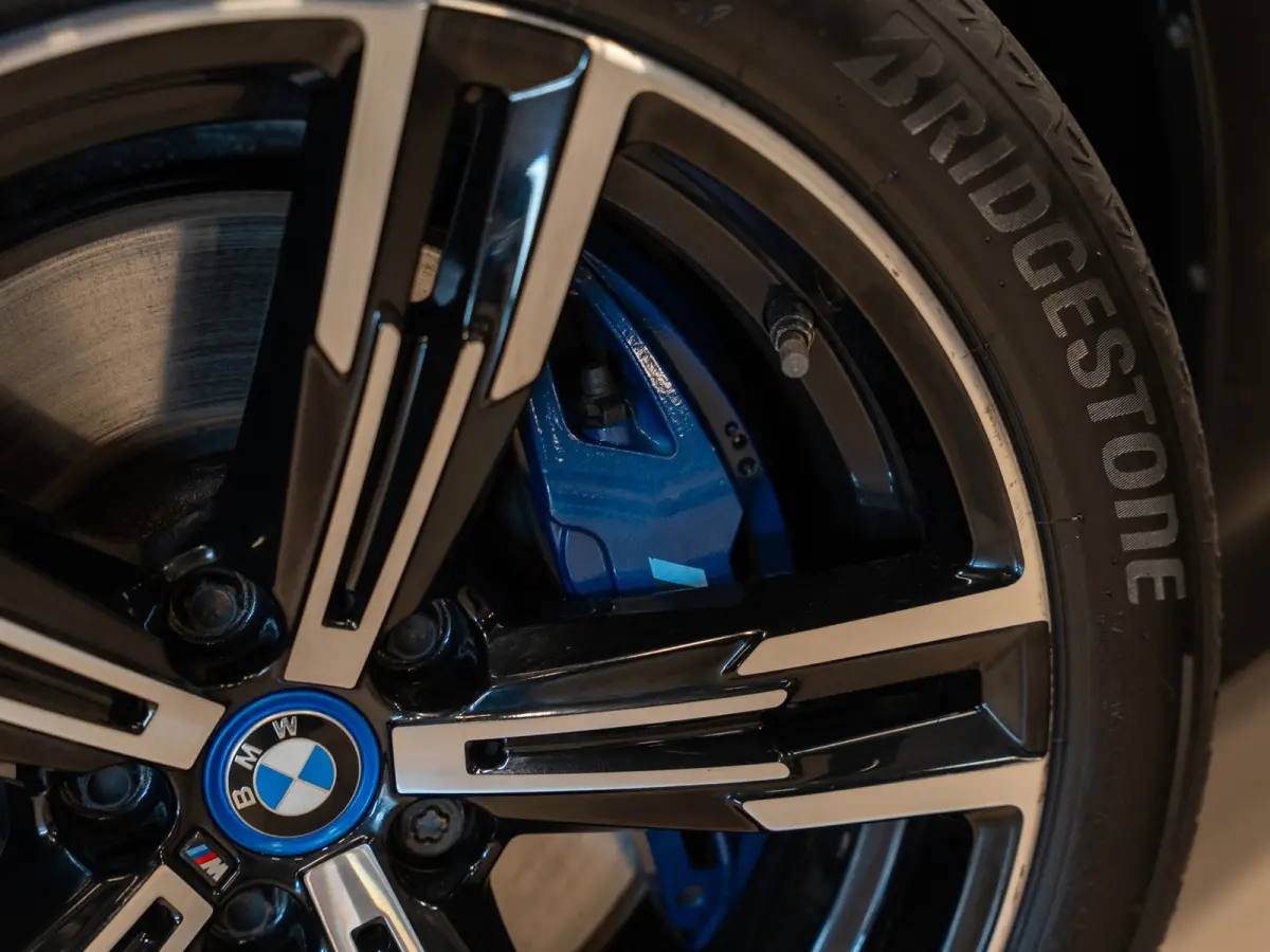 330i 259PK M-Sport Executive Edition, NAP, Apple Carplay, Navi, Cam, Ambiënte Light, Leder/Alcan, Prive Glas,