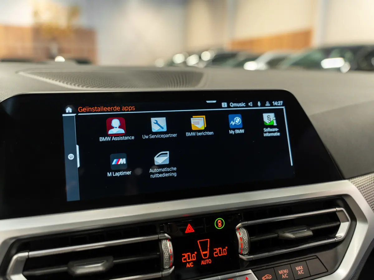 330i 259PK M-Sport Executive Edition, NAP, Apple Carplay, Navi, Cam, Ambiënte Light, Leder/Alcan, Prive Glas,