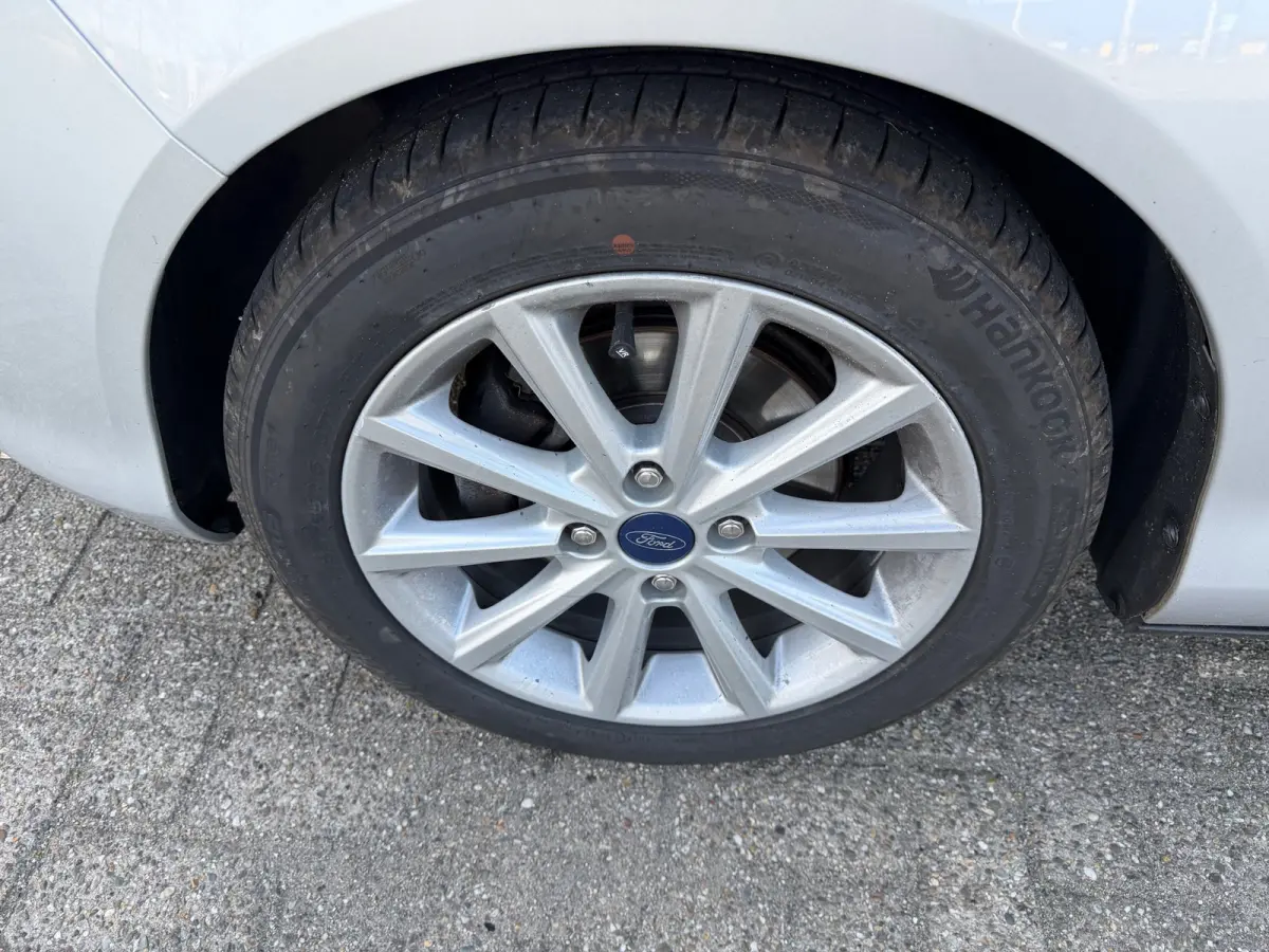 1.0 EcoBoost Style,Airco,Trekhaak,Stoelverwarming,LM velgen/extra winterset,parkeersensoren,