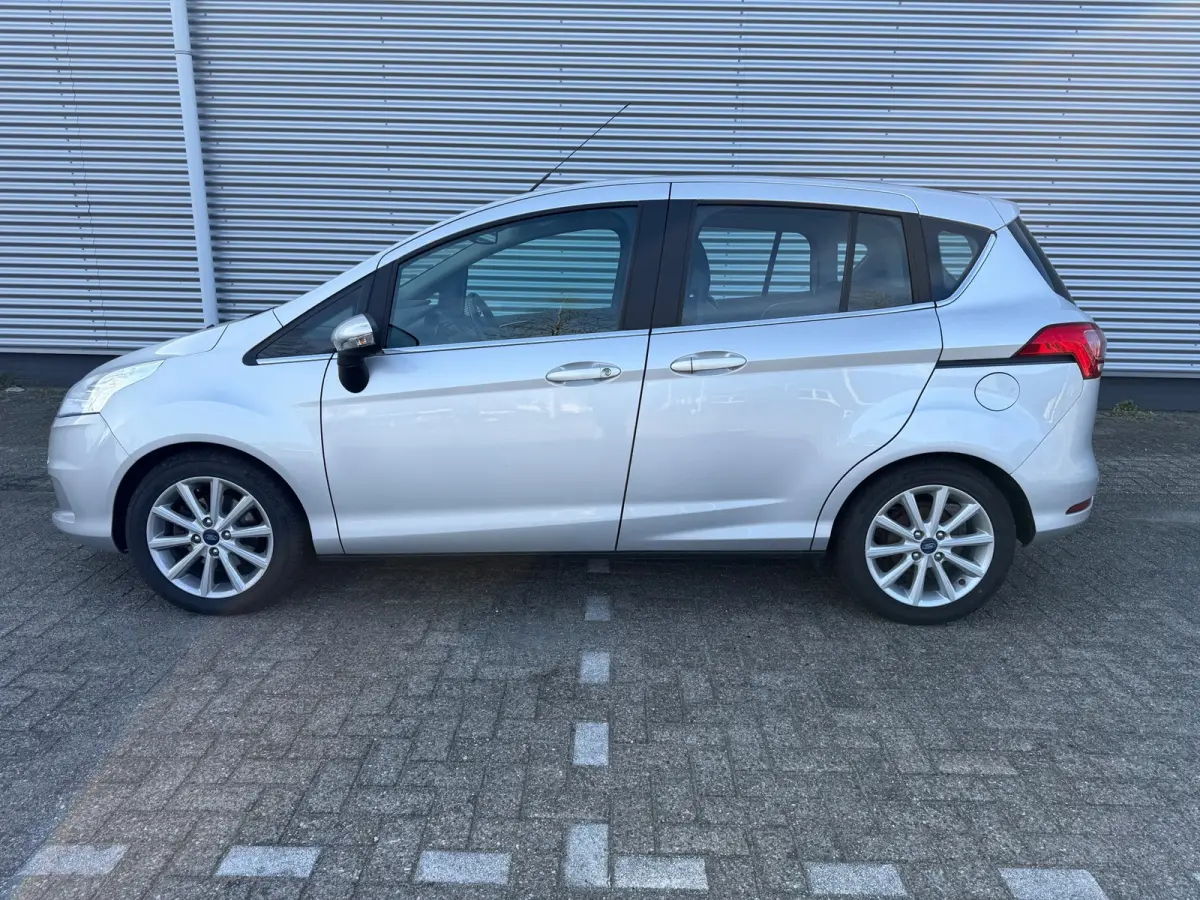 1.0 EcoBoost Style,Airco,Trekhaak,Stoelverwarming,LM velgen/extra winterset,parkeersensoren,