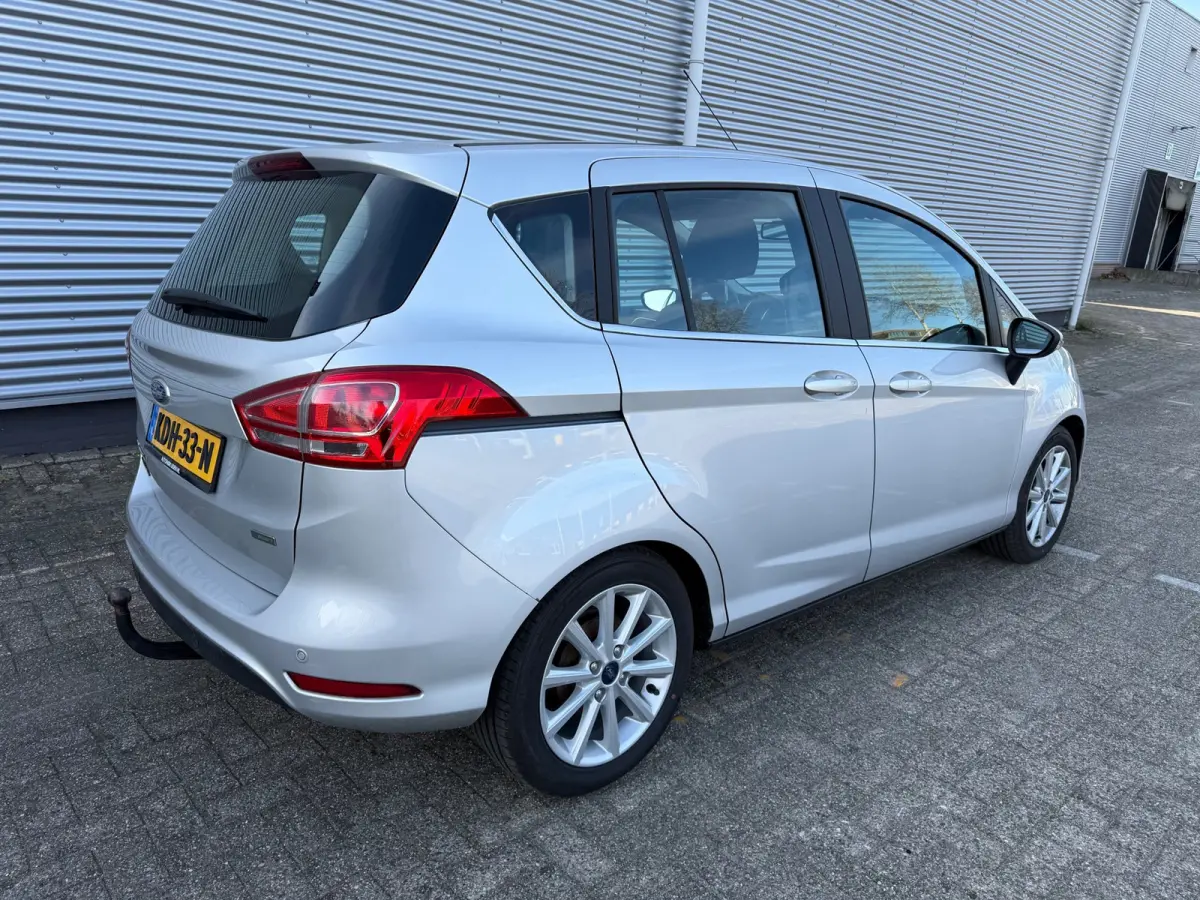 1.0 EcoBoost Style,Airco,Trekhaak,Stoelverwarming,LM velgen/extra winterset,parkeersensoren,
