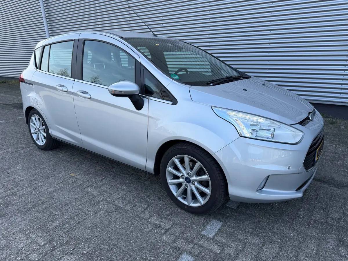1.0 EcoBoost Style,Airco,Trekhaak,Stoelverwarming,LM velgen/extra winterset,parkeersensoren,