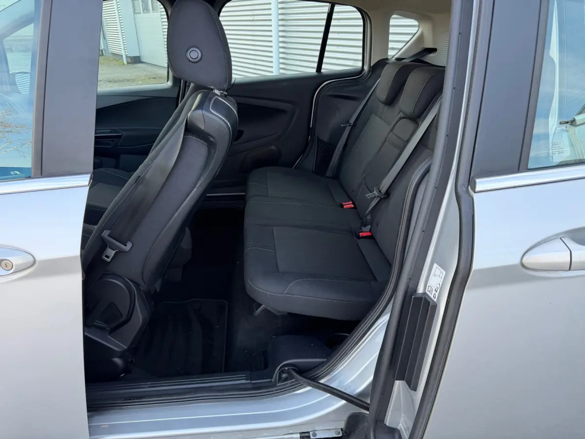 1.0 EcoBoost Style,Airco,Trekhaak,Stoelverwarming,LM velgen/extra winterset,parkeersensoren,