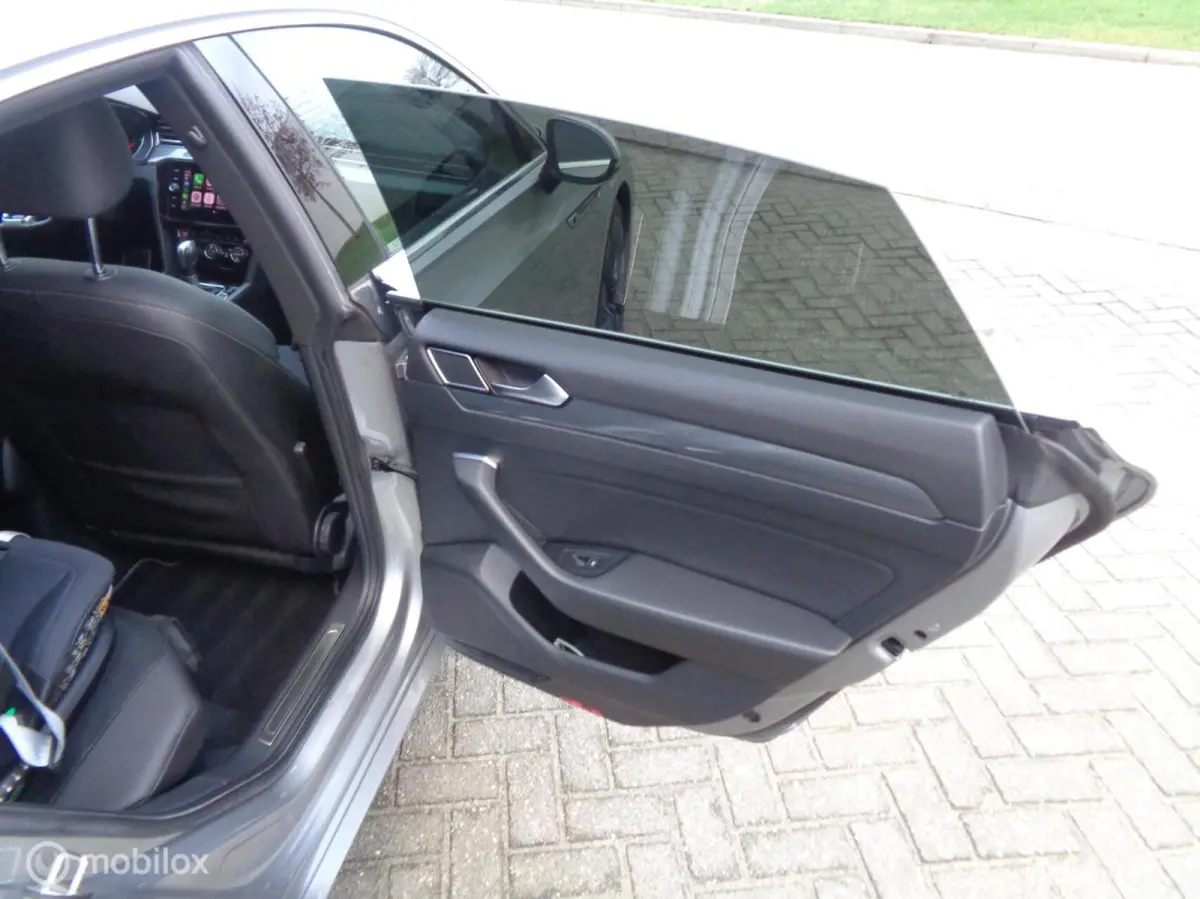 2.0 TSI Business R-Line/ DSG-7/Pano/DCC/Stoeverw/ 20'' Lm velgen/FULL LED/Afn trekhaak/Camera/Airco/nieuwstaat