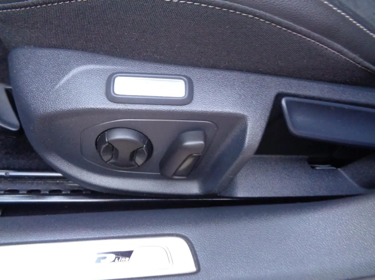 2.0 TSI Business R-Line/ DSG-7/Pano/DCC/Stoeverw/ 20'' Lm velgen/FULL LED/Afn trekhaak/Camera/Airco/nieuwstaat