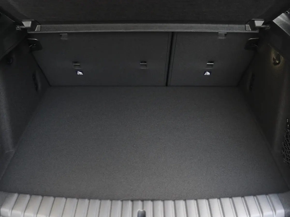 5-deurs 120 | M Sportpakket Pro | Panodak | Harman Kardon | Driving Assistant | Camera | Sportstoelen | Comfort Access | Getint Glas | Verwarmd Stuurwiel | 19'' LMV