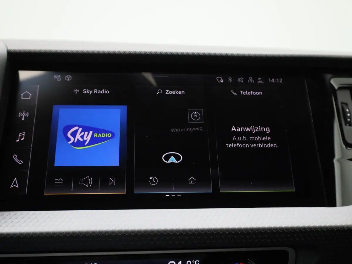 30 TFSI Advanced edition l Adaptive cruise control l Climate control l Stoelverwarming l Navigatie l Climate control l LED-koplampen l Audi sound system l Privacy glas l Optiekpakket zwart p
