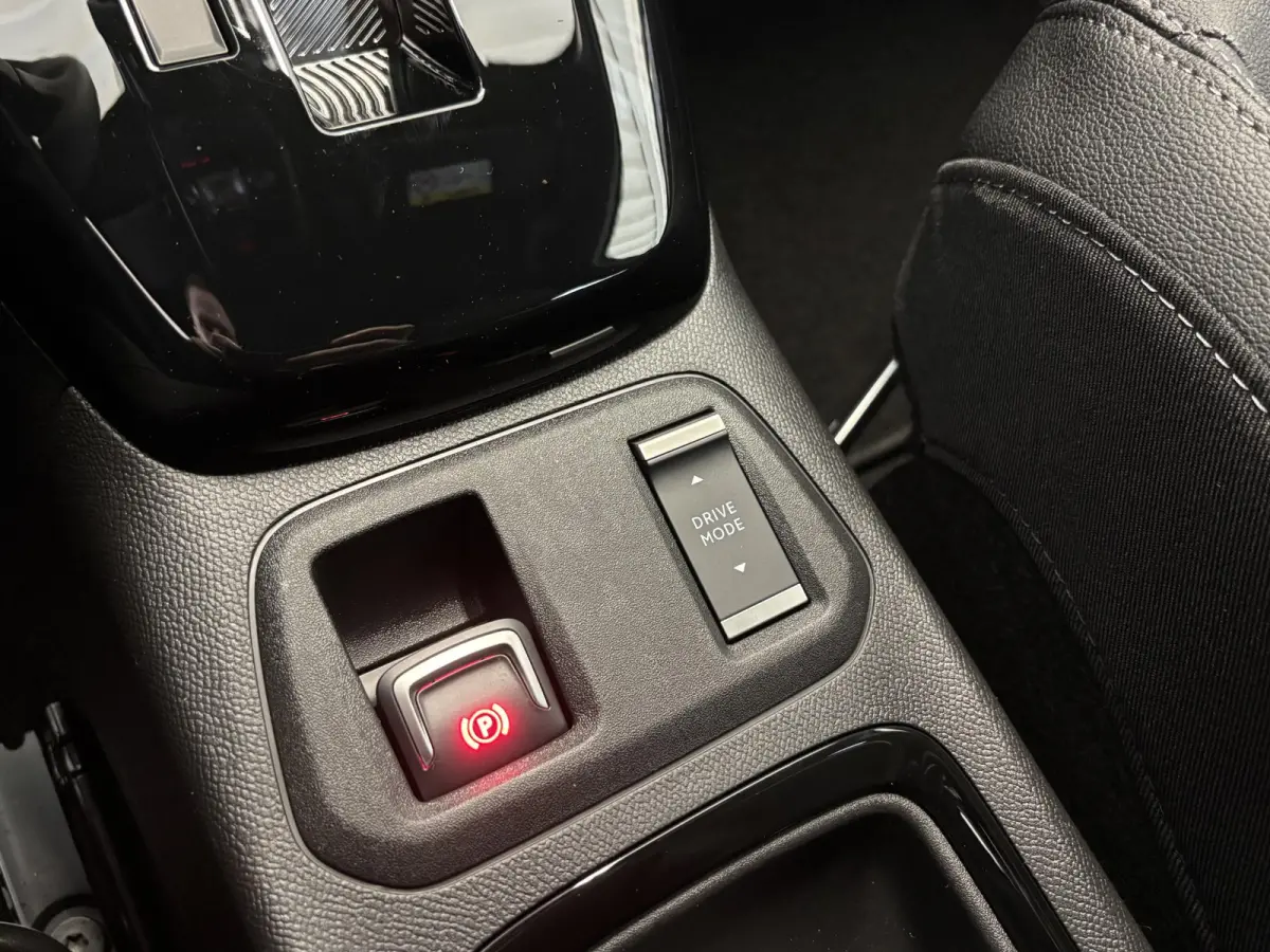 1.2 Turbo Hybrid Ultimate Automaat | Stoelverwarming | Stoelmassage | Navigatie | Dodehoek detectie | Achteruitrijcamera