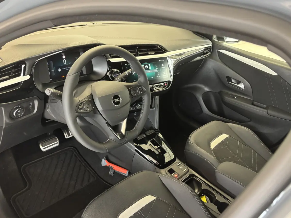 1.2 Turbo Hybrid Ultimate Automaat | Stoelverwarming | Stoelmassage | Navigatie | Dodehoek detectie | Achteruitrijcamera