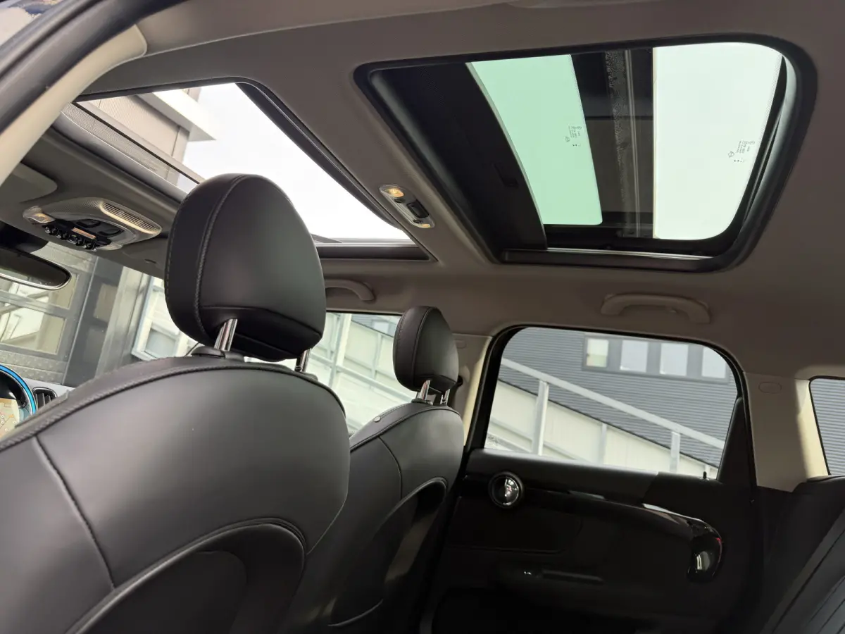 2.0 Cooper SE ALL4 Pano/Leder/H&K/Camera/elec stoel
