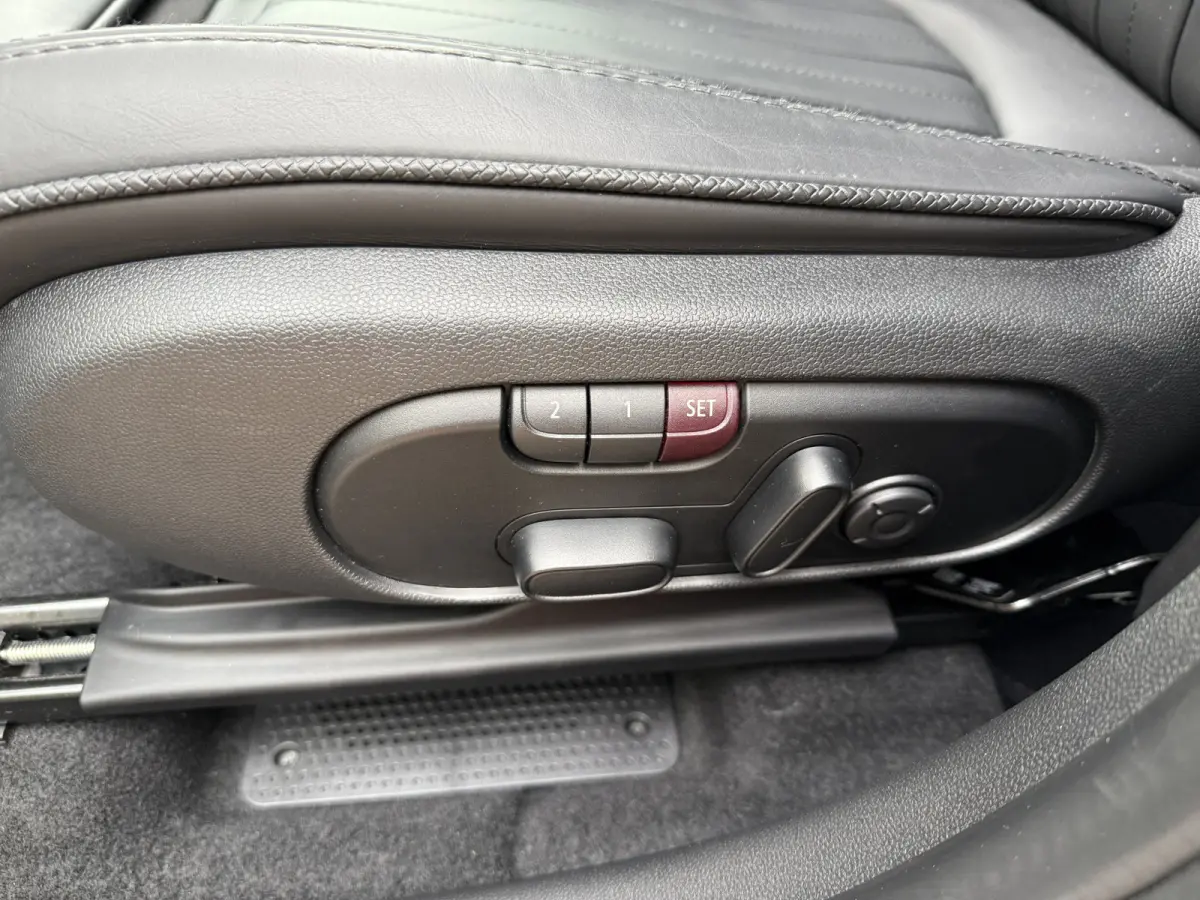2.0 Cooper SE ALL4 Pano/Leder/H&K/Camera/elec stoel
